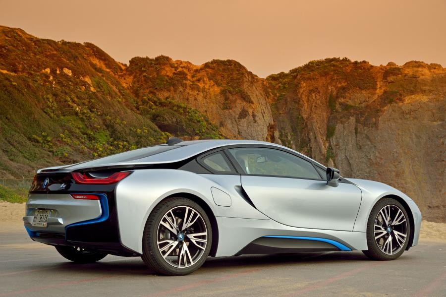 BMW i8 2014 года  (фото 83 из 180)